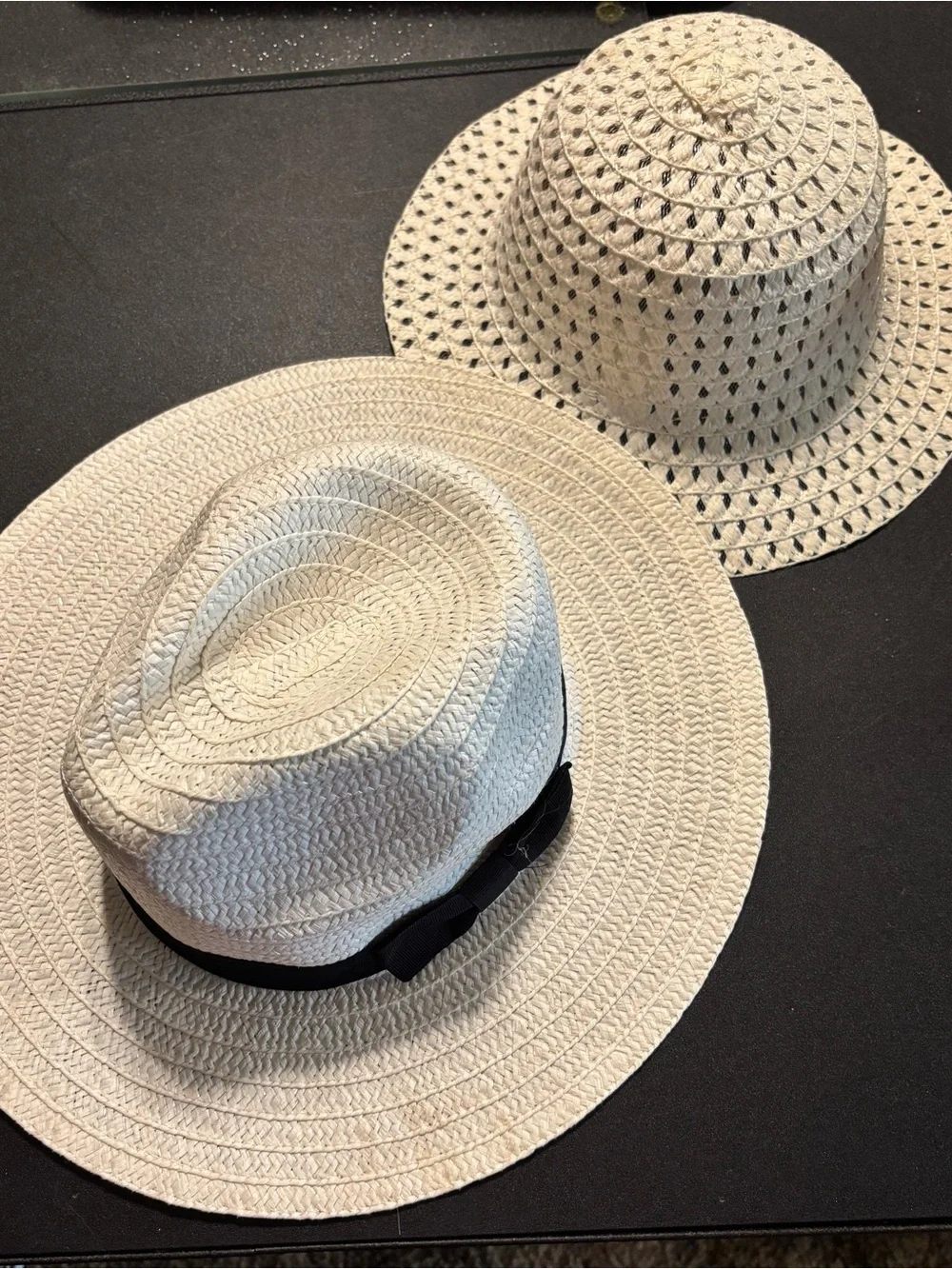 Two straw hats, L